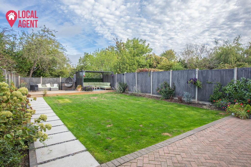 Property photo 2 of 22