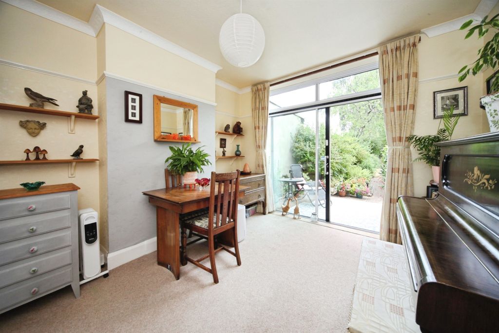 Property photo 3 of 14