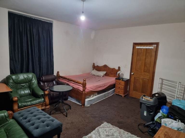 Property photo 1 of 2