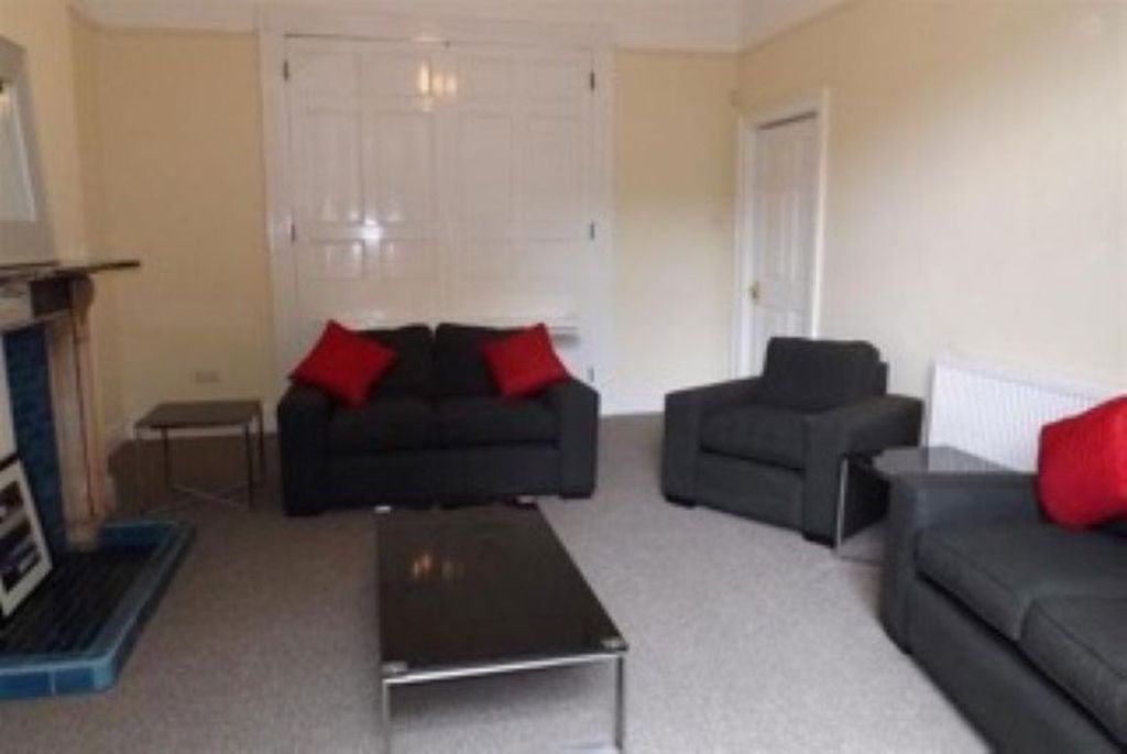 Property photo 2 of 40