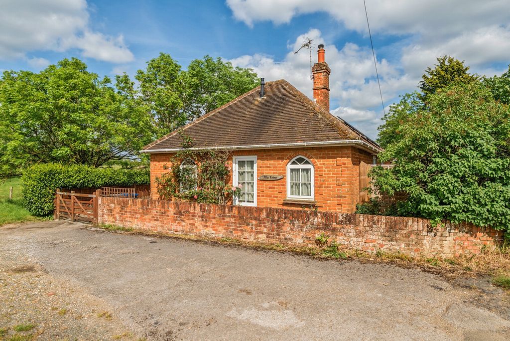Property photo 1 of 16 1465893-3-6A0F182...