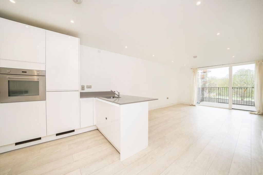 Property photo 3 of 7