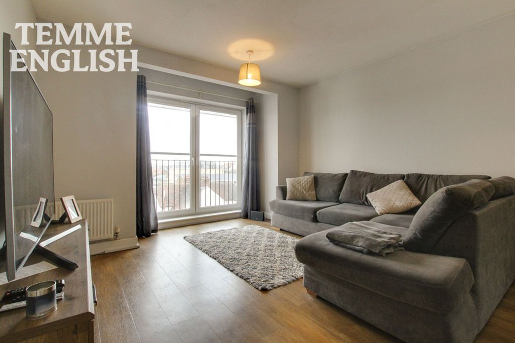 Property photo 3 of 13