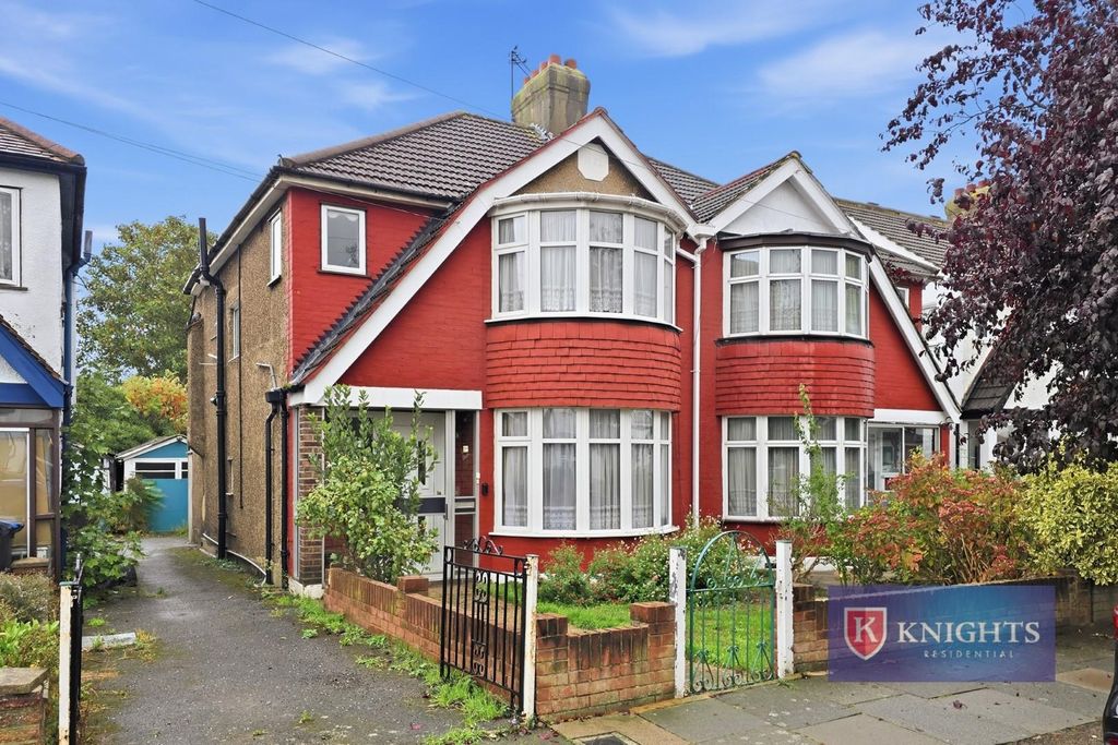 Property photo 1 of 18