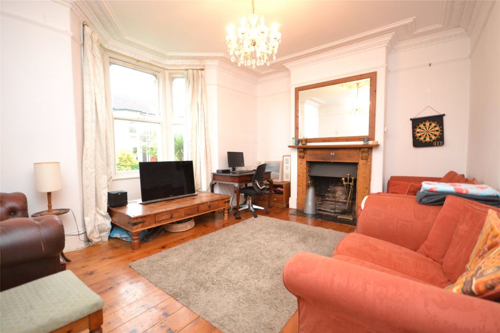 Property photo 3 of 13 Living Room