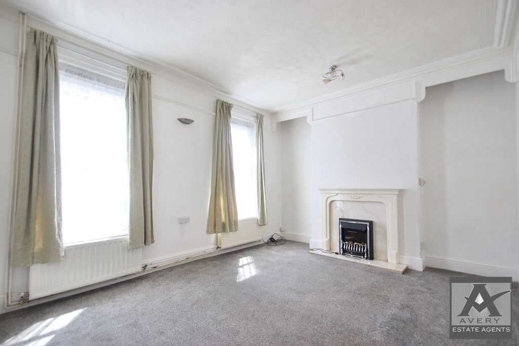 Property photo 3 of 16 Gallery