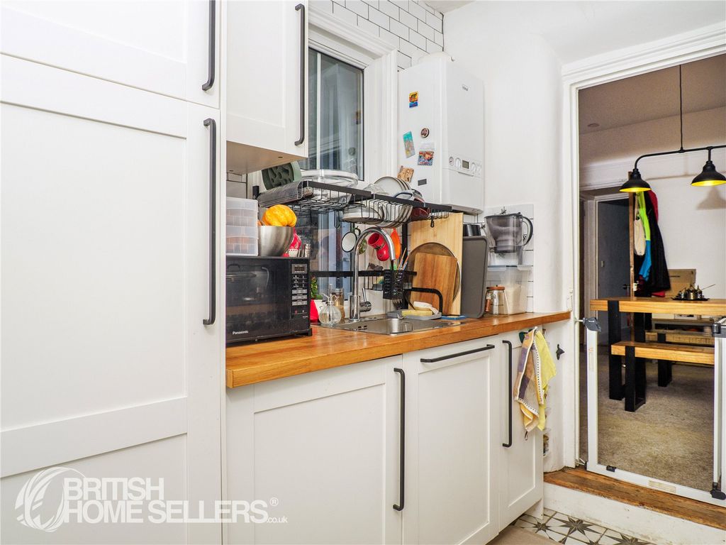 Property photo 2 of 14 Picture No. 05