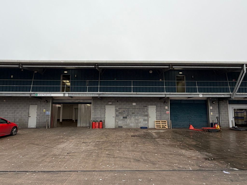 Property photo 1 of 8 Photo 7