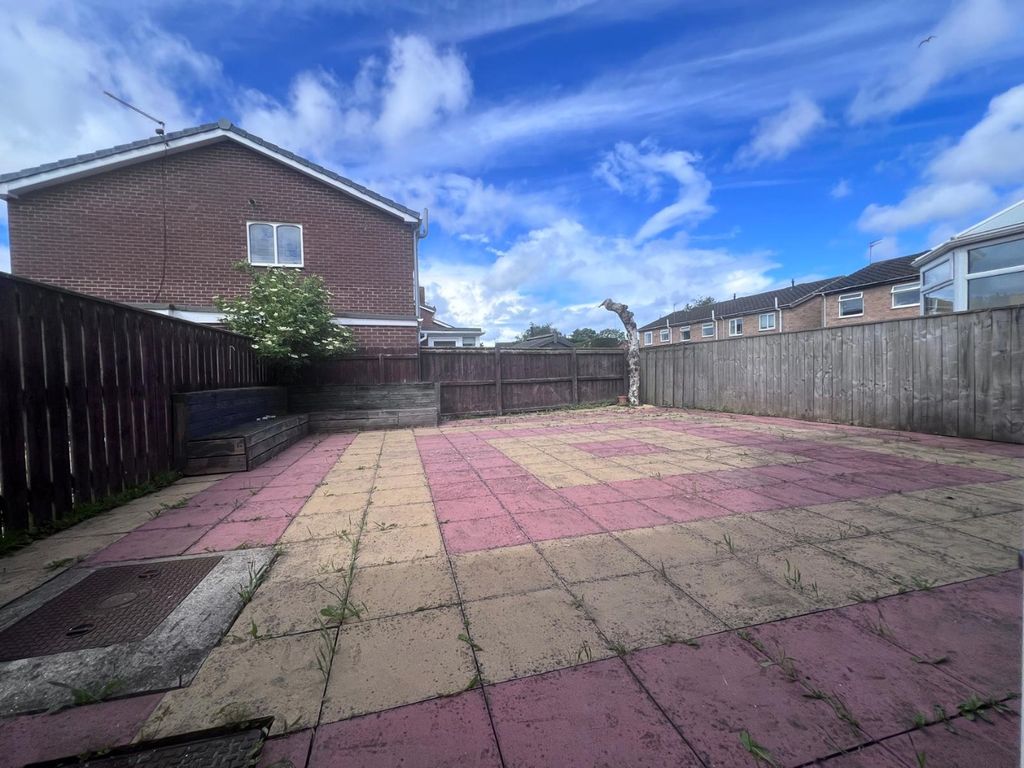 Property photo 3 of 12