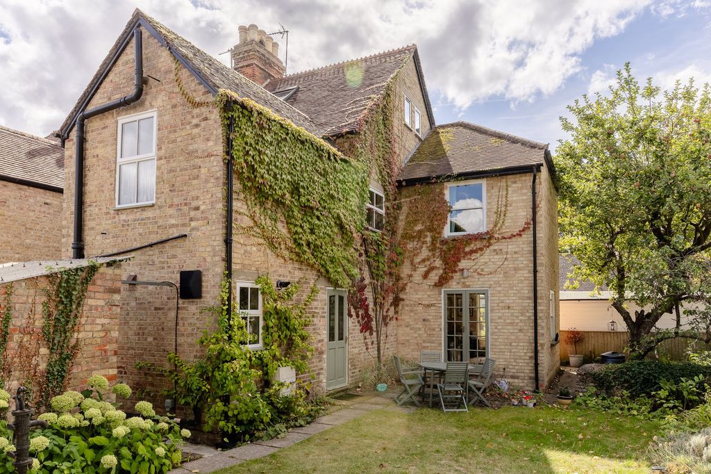 Property photo 1 of 29