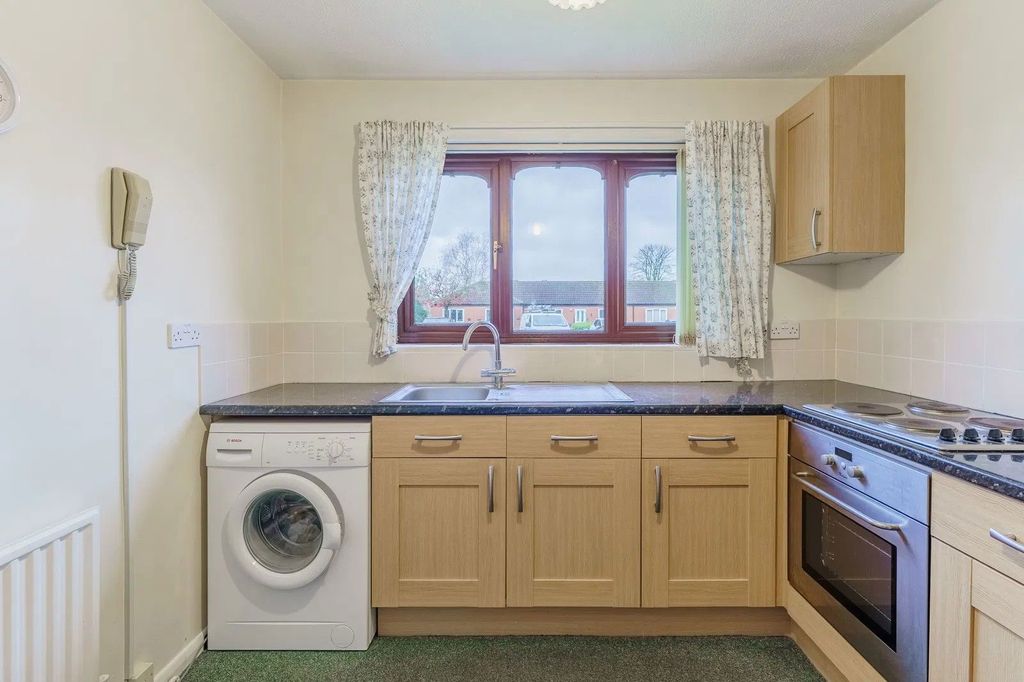 Property photo 3 of 14