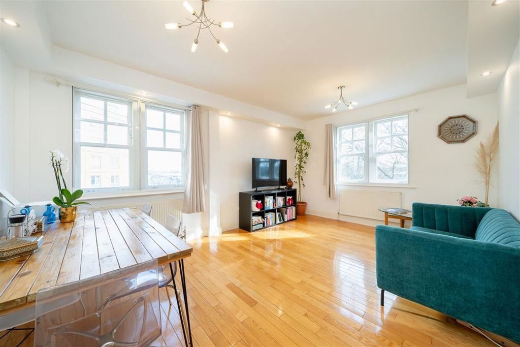 Property photo 2 of 8