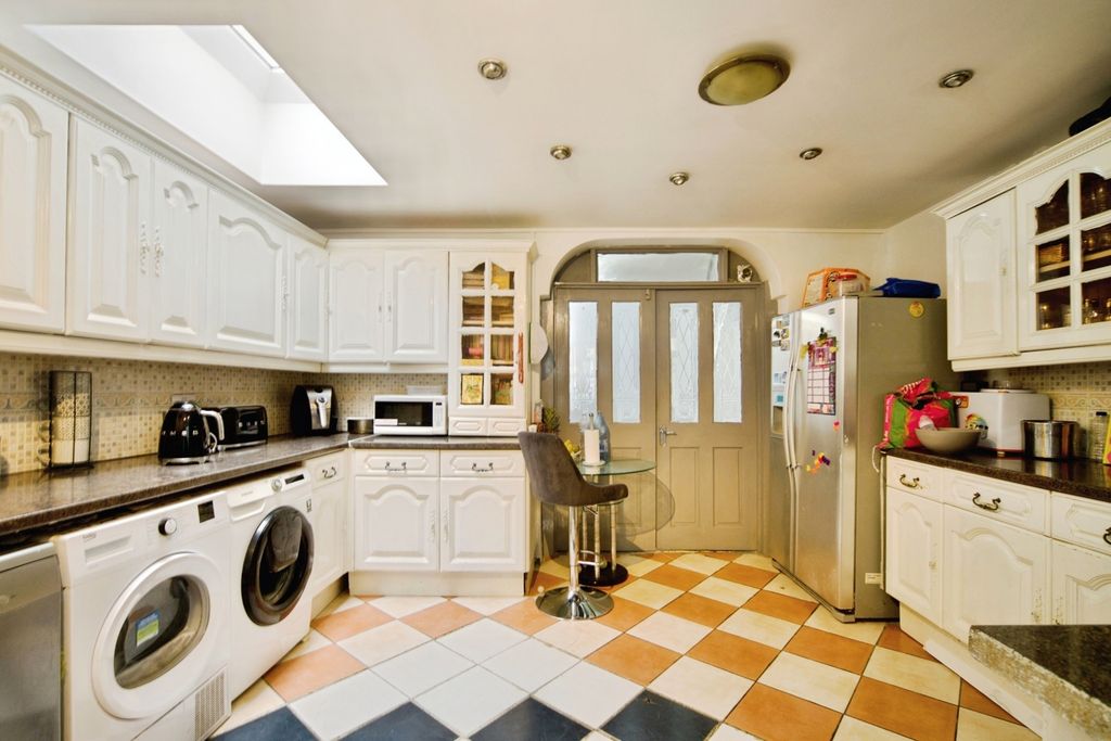 Property photo 3 of 13 Pbox-Img.Jpg