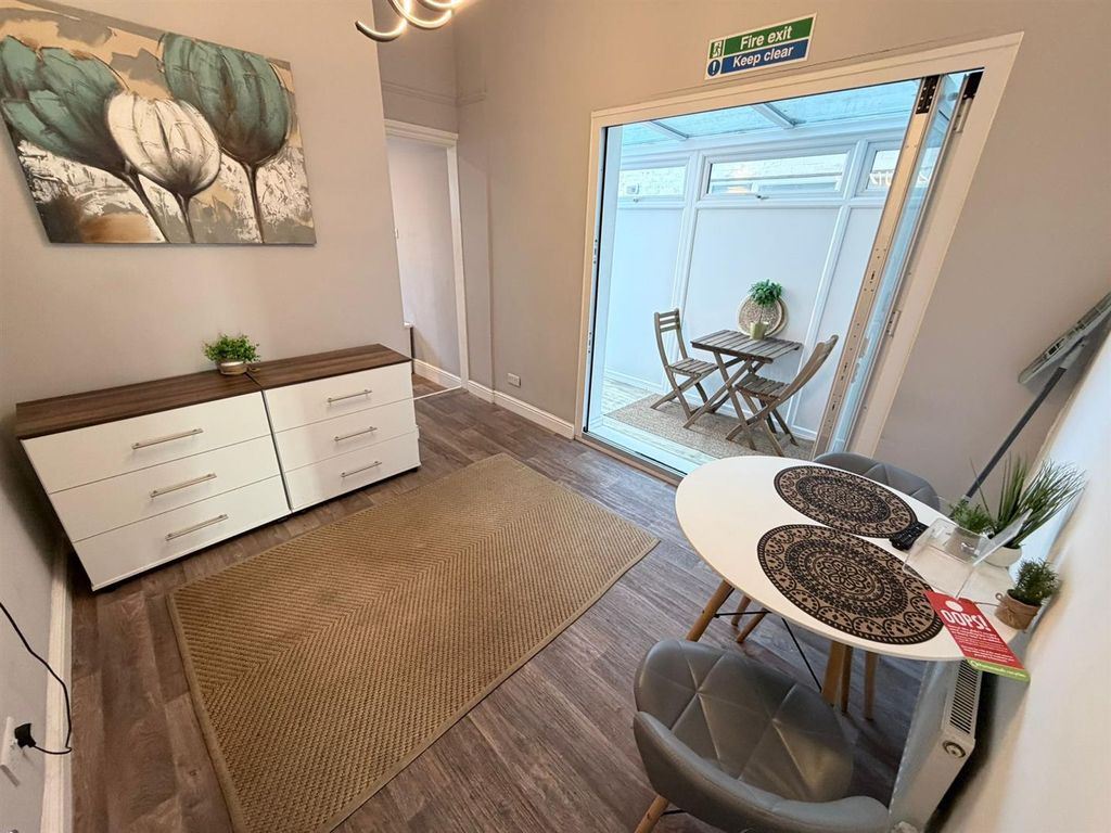 Property photo 3 of 6 Original-Df1Bf2Fd-64C5-4Bc1-A876-8A9A817705C4.Jpeg