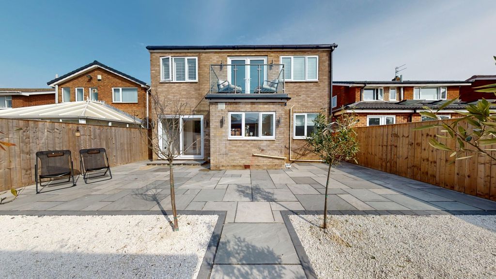 Property photo 1 of 44 4248214