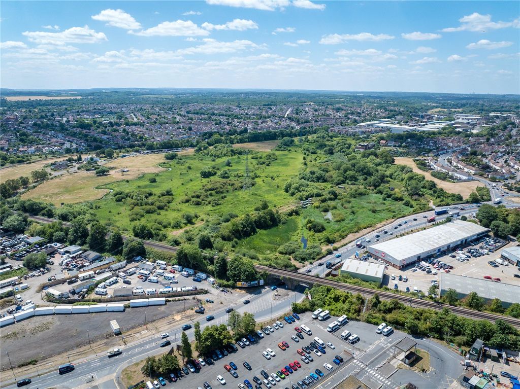 Property photo 2 of 11 Picture No. 02