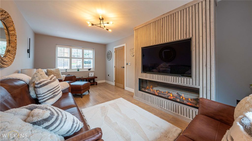 Property photo 2 of 35 Picture No. 07