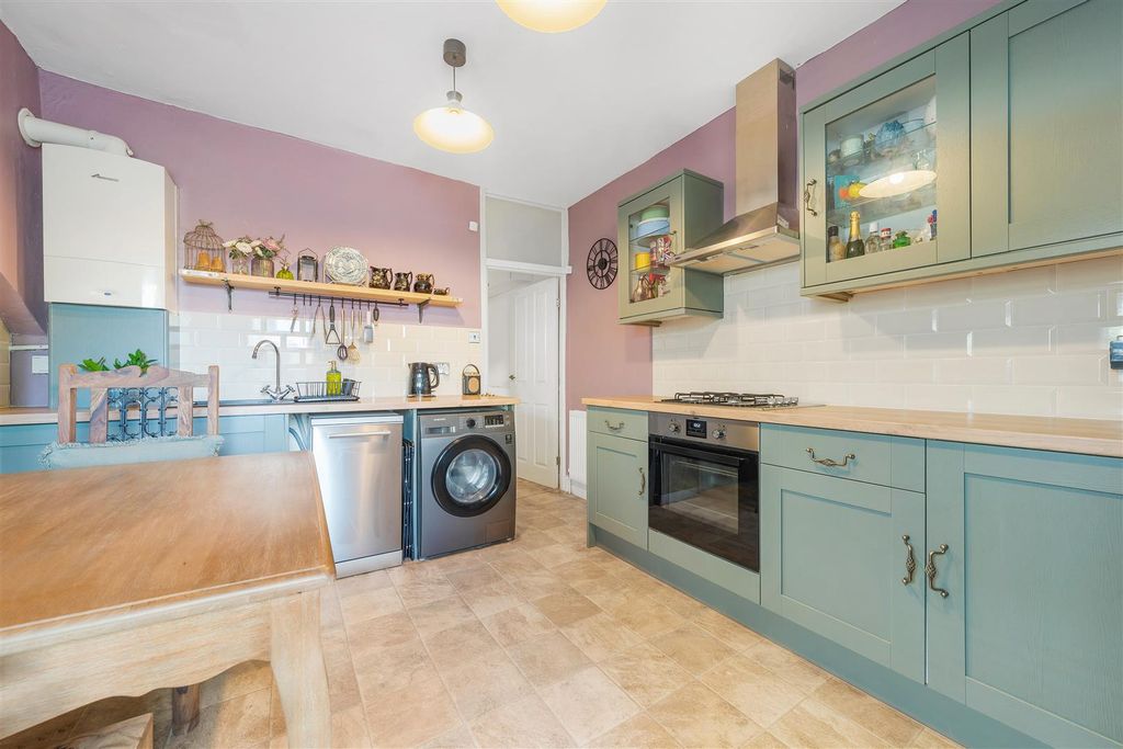 Property photo 1 of 12 Phoenix Road-9.Jpg