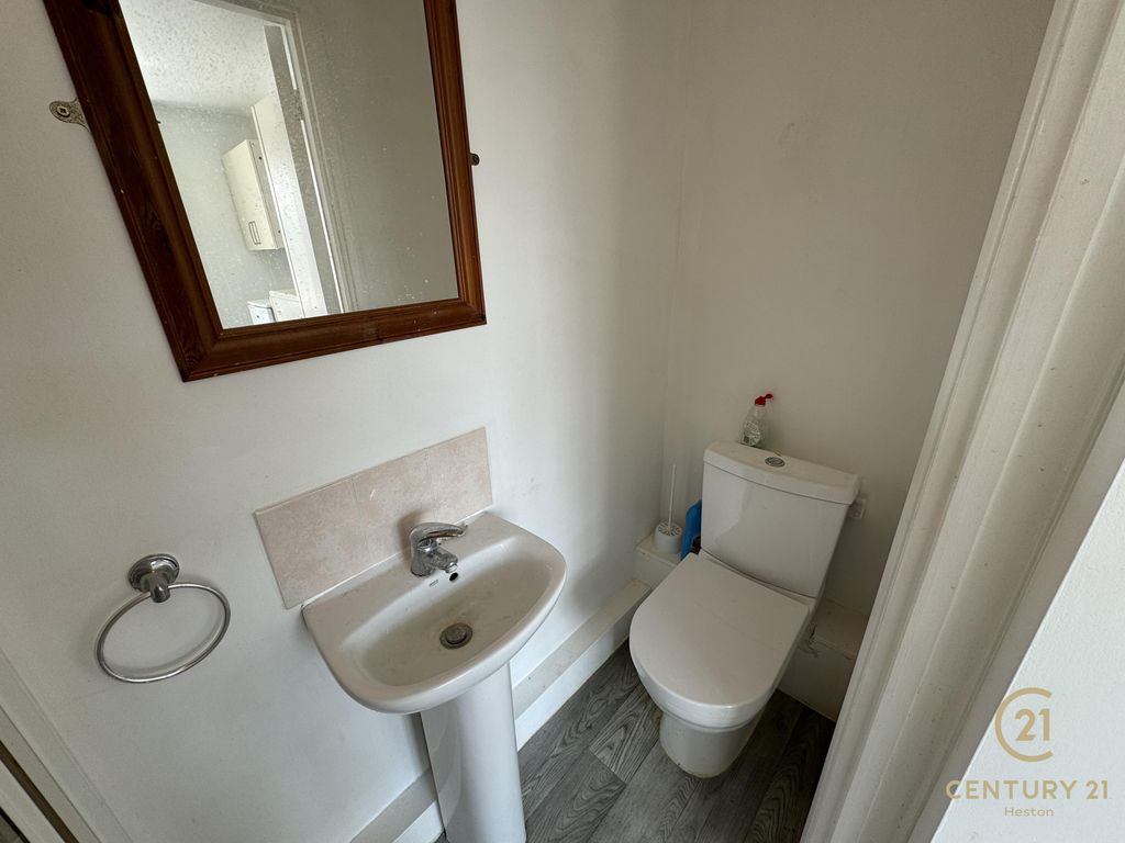 Property photo 3 of 4