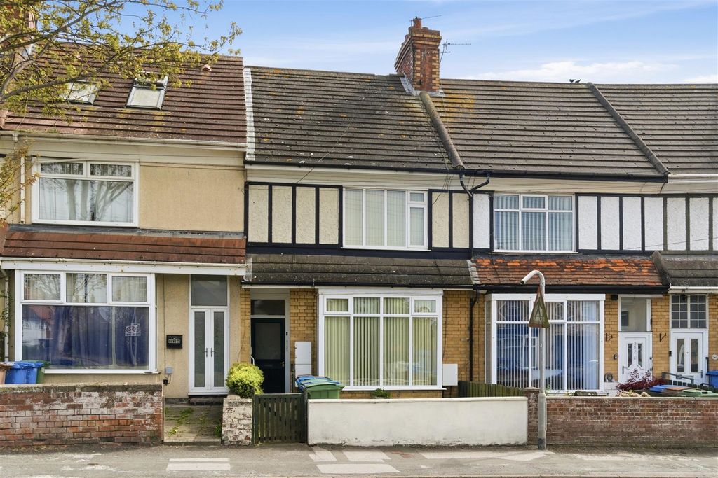 Property photo 1 of 13 281 Queen Street 1.Jpg