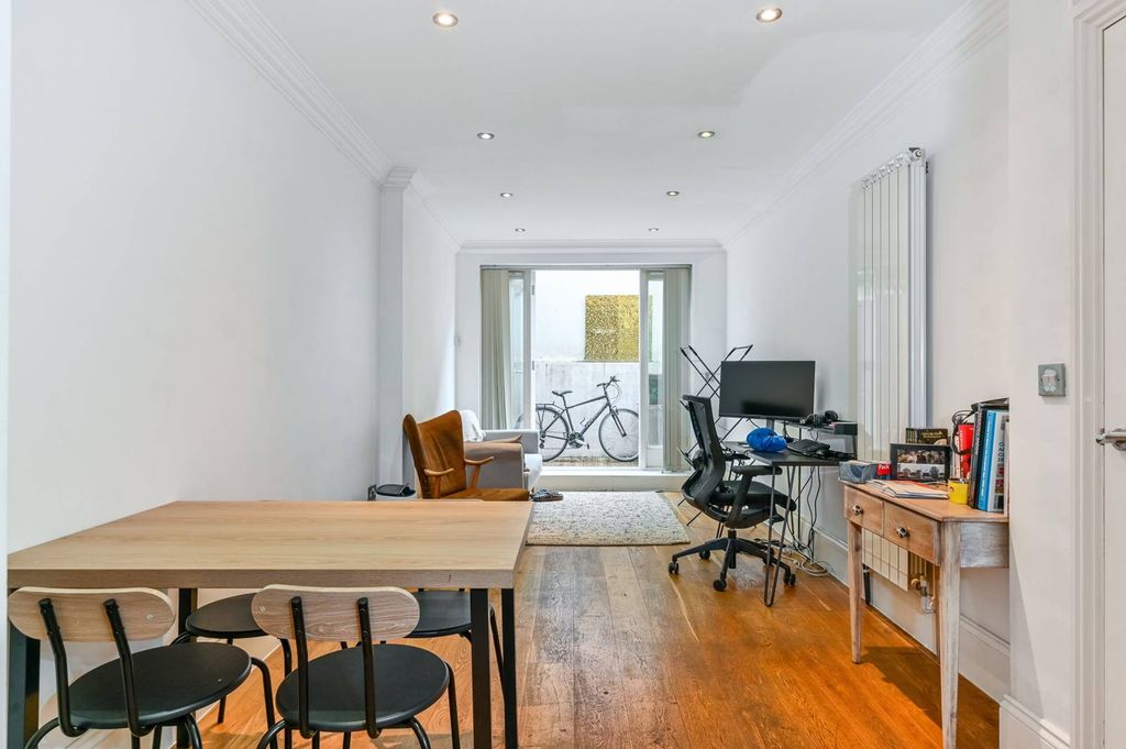 Property photo 2 of 7