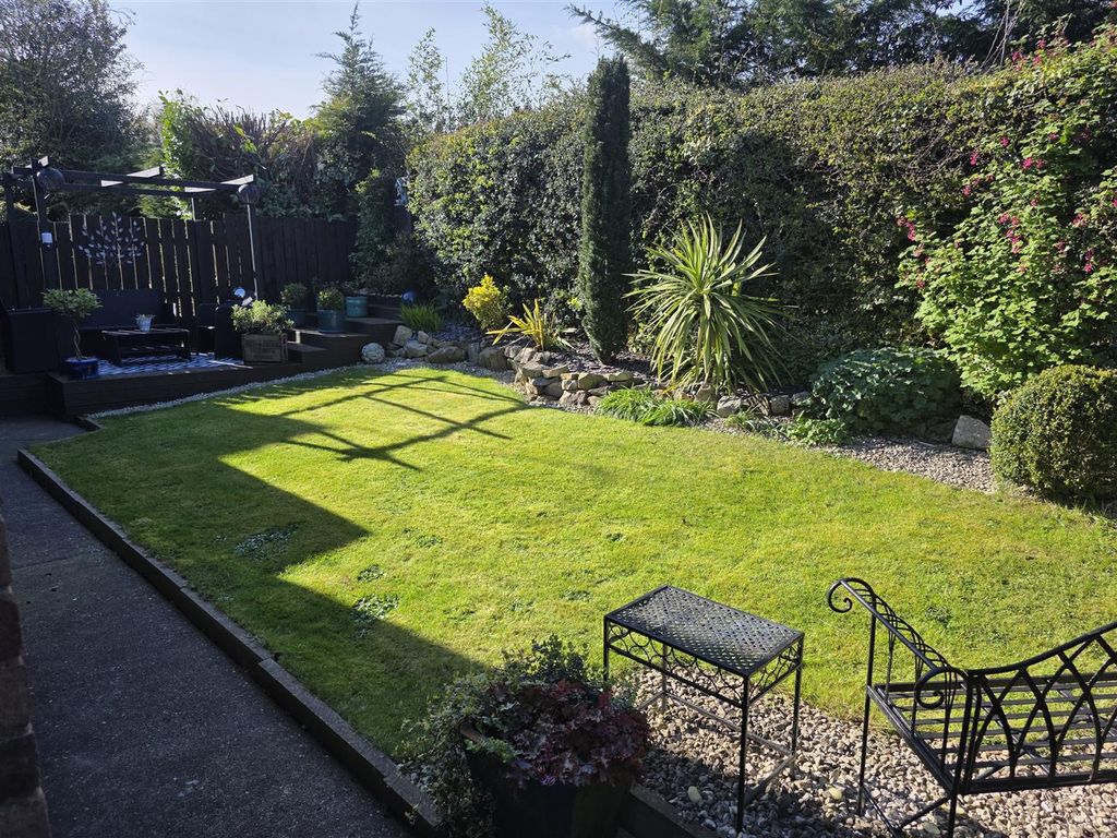 Property photo 3 of 19 Outside