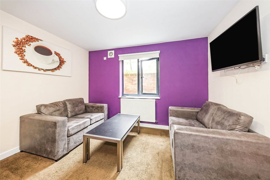 Property photo 3 of 13 Picture No. 05