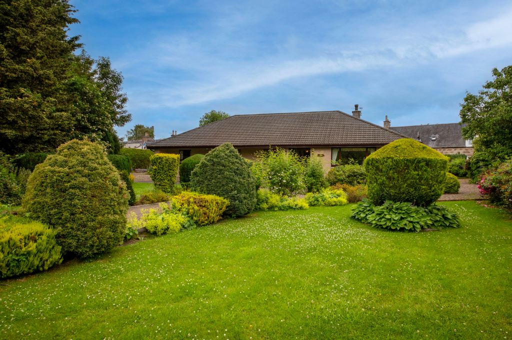 Property photo 1 of 26 Exterior Front Garden