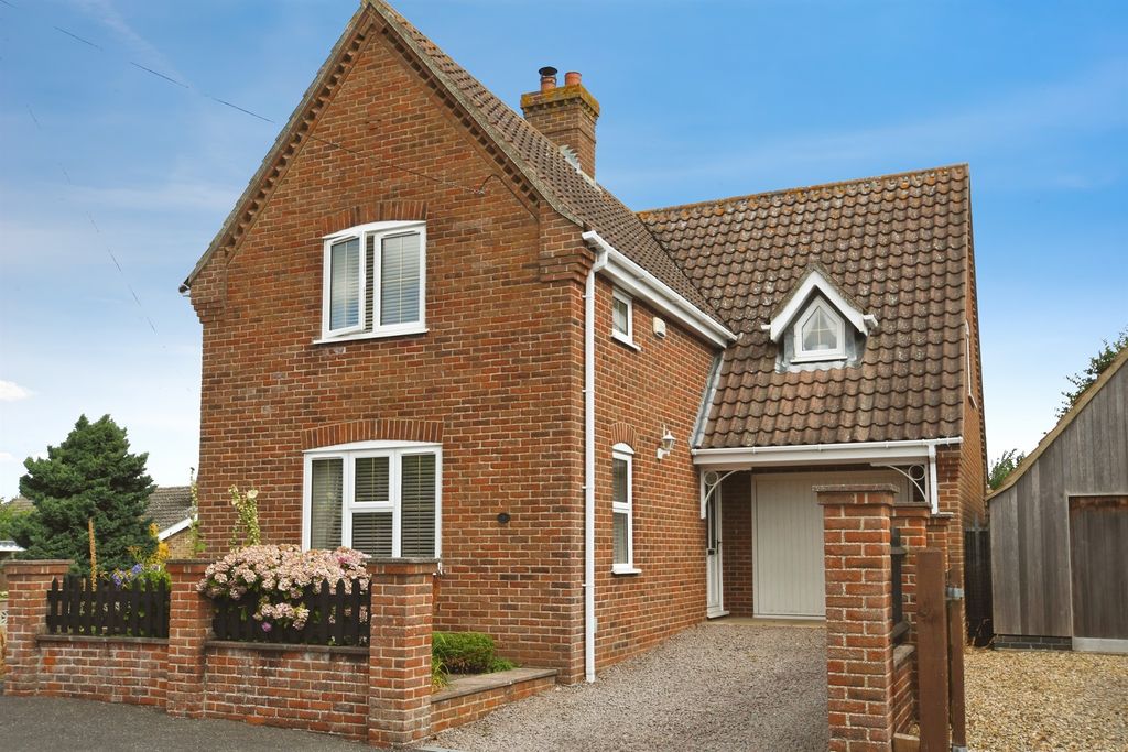 Property photo 2 of 15