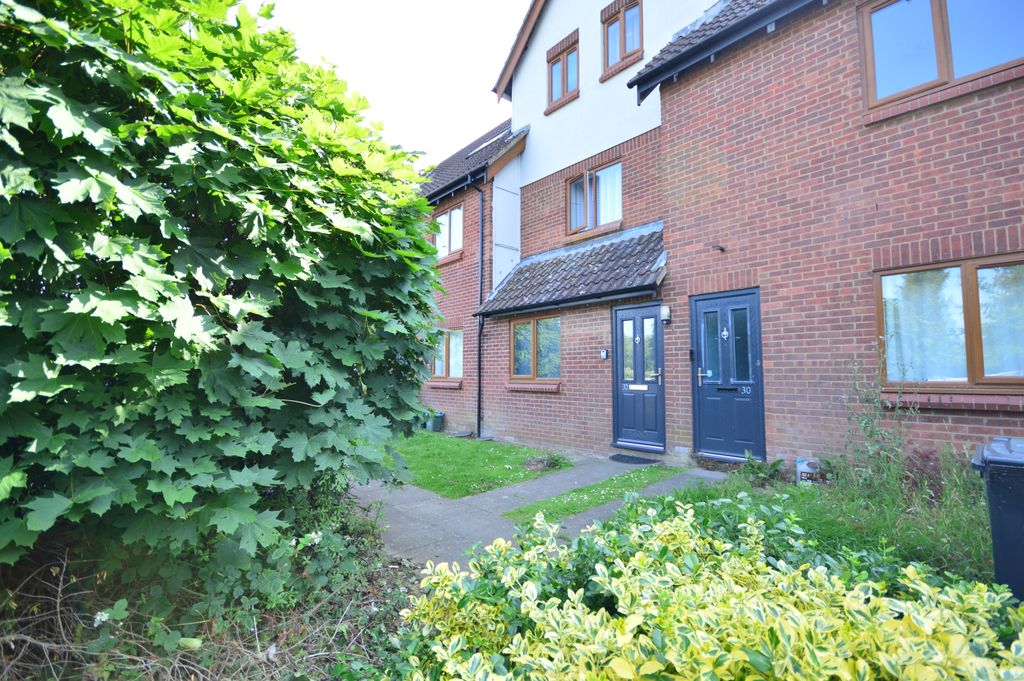 Property photo 1 of 8 Front