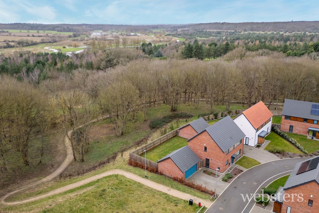 Property photo 2 of 36