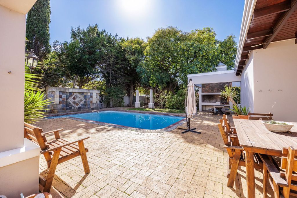 Property photo 3 of 35 Dbv1737913