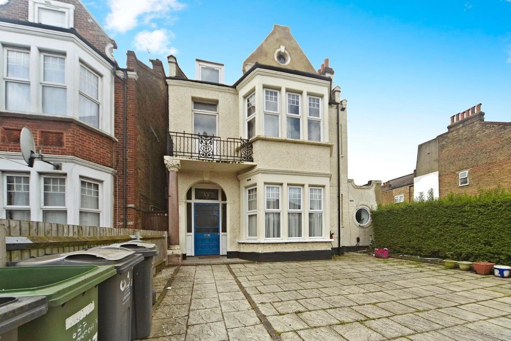 Property photo 1 of 6