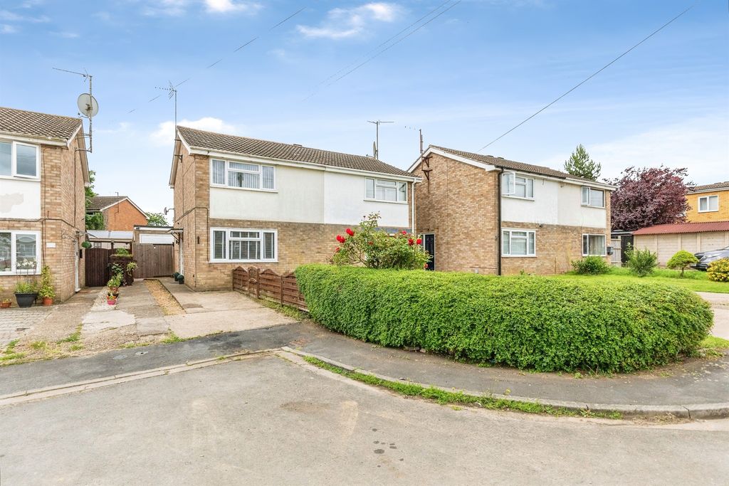 Property photo 1 of 18