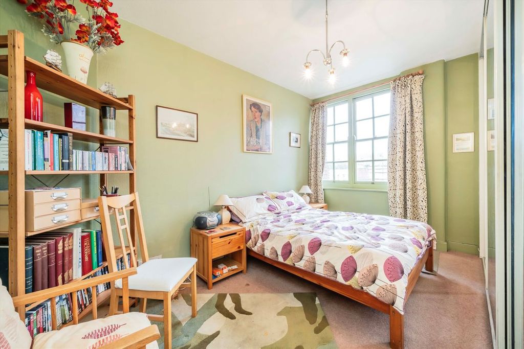 Property photo 3 of 4