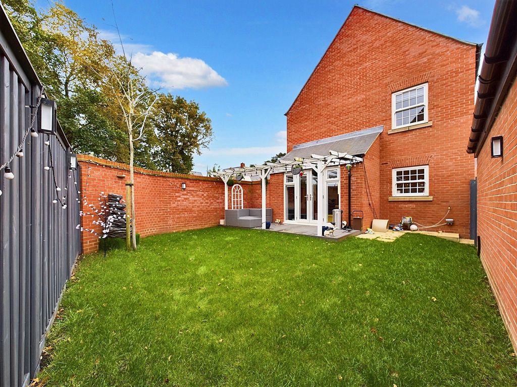 Property photo 2 of 23