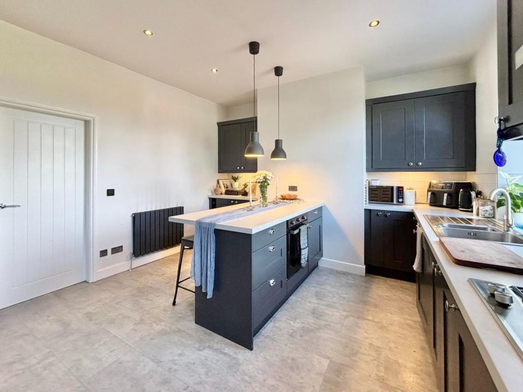 Property photo 3 of 15 A37A1827-7479-4E38-Bd5B-4Cf5Fa51d433.Jpg