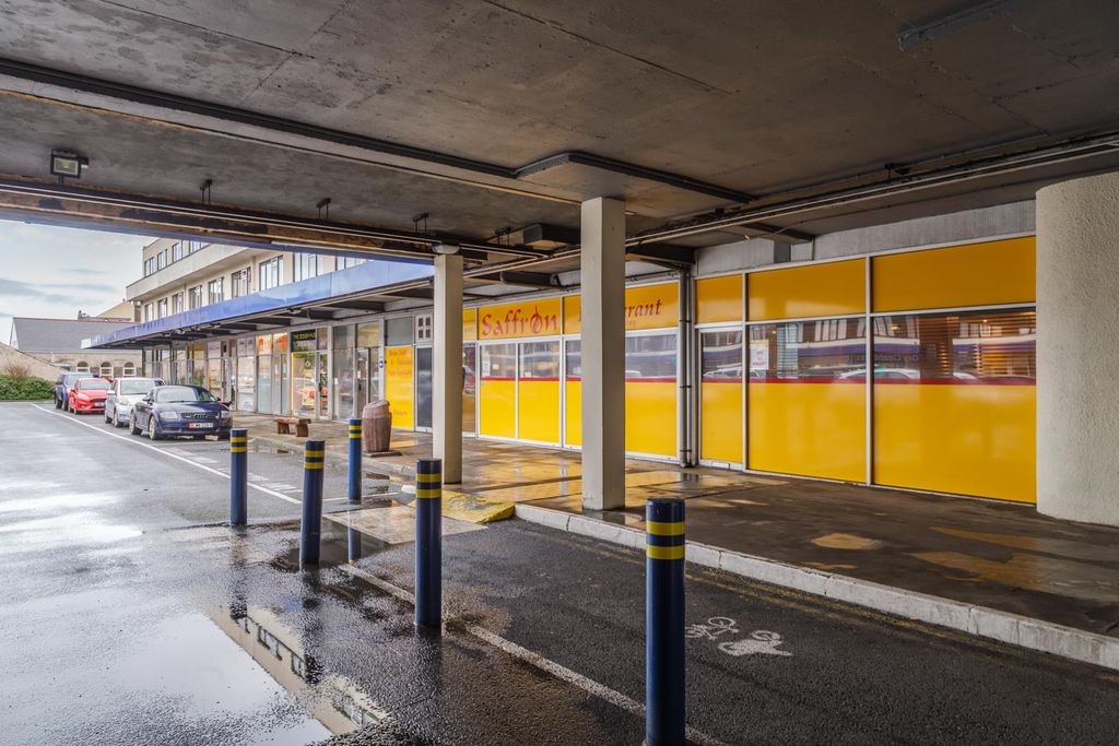 Property photo 3 of 19 22-25_Stpaulssq-19.Jpg