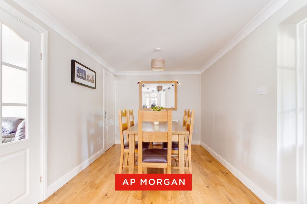 Property photo 3 of 28 Picture No. 15