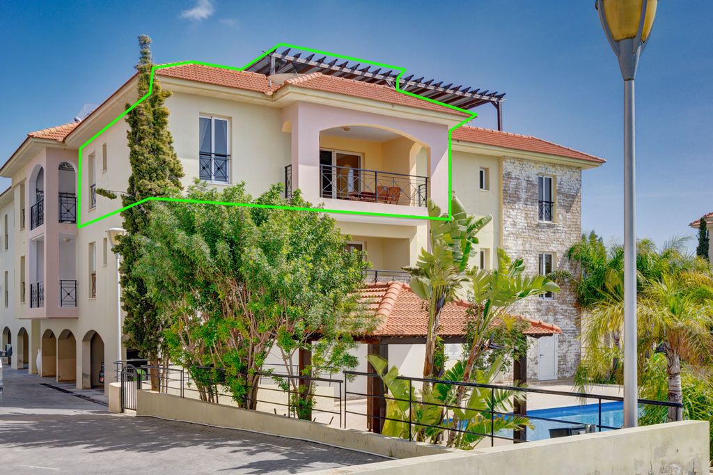 Property photo 1 of 18 Property Outlined