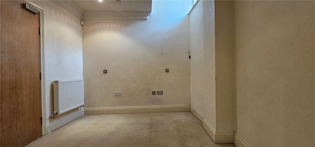 Additional image 7 of 2 bed flat for saleWinckley Square, Preston, Lancashire PR1