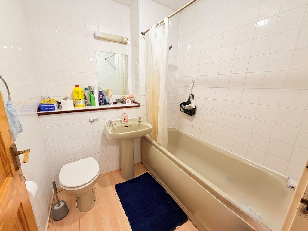 Property photo 3 of 4 Image