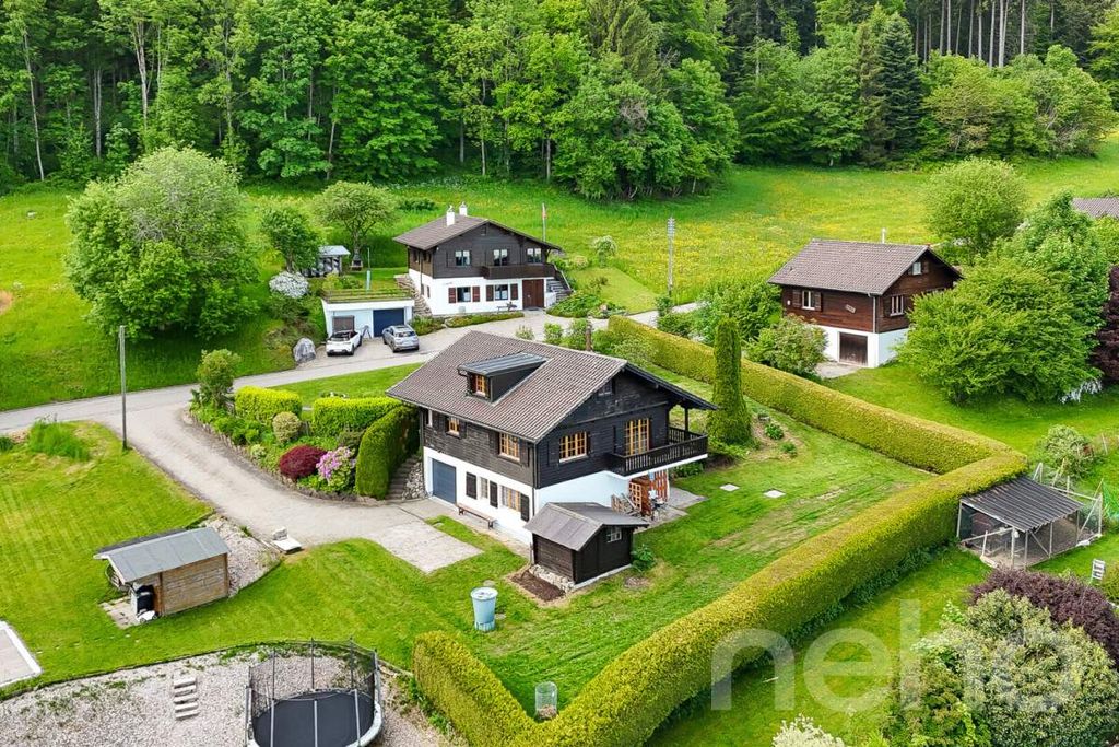 Property photo 1 of 13