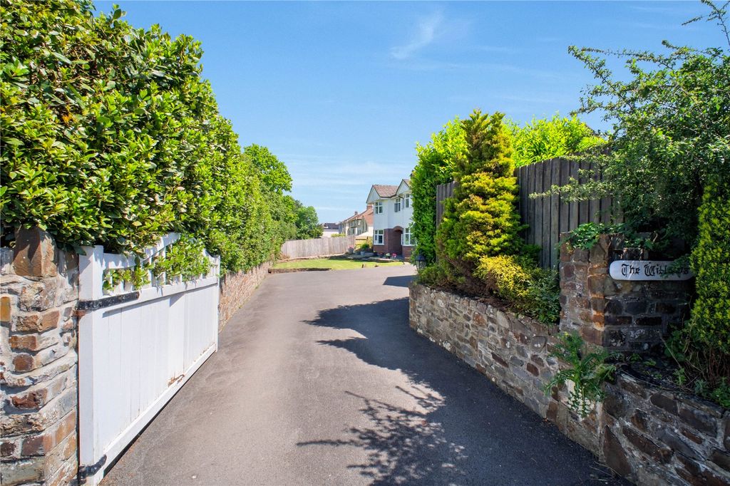 Property photo 2 of 31 Picture No. 30