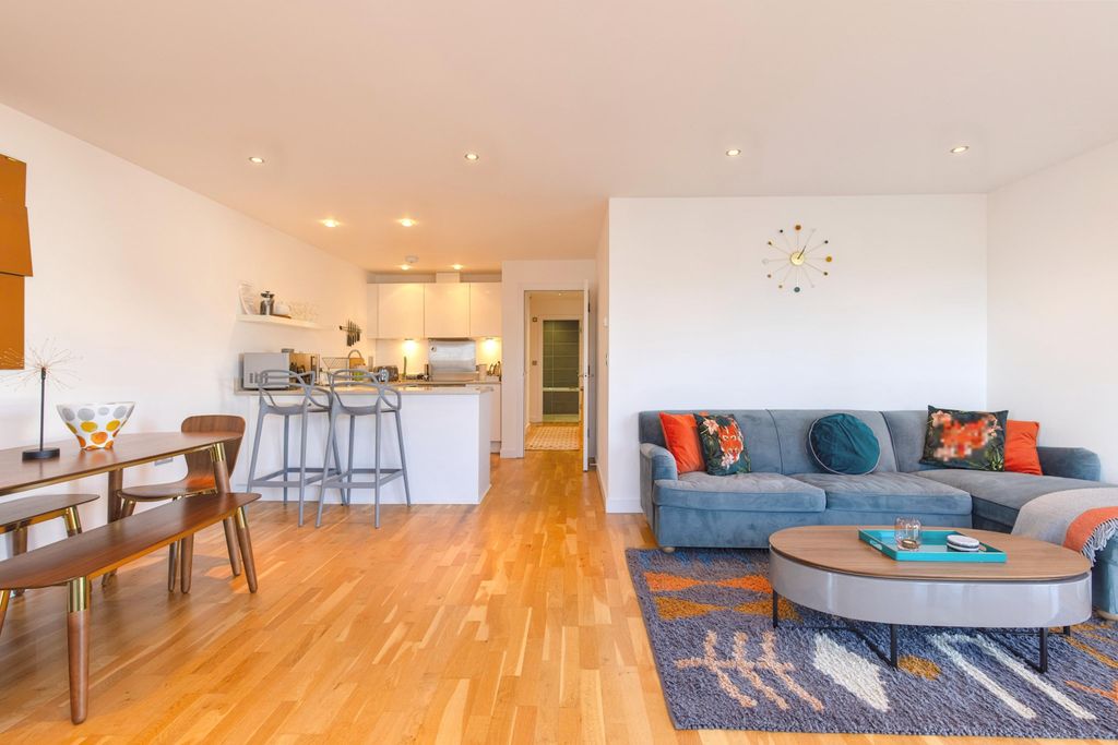 Property photo 2 of 11