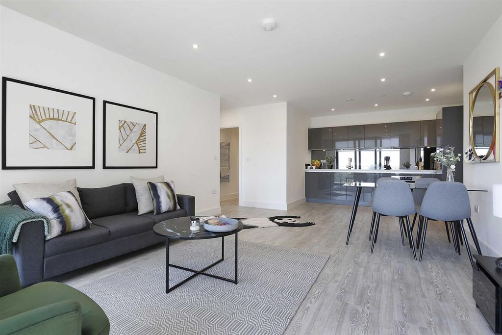 Property photo 1 of 7 Property Photo