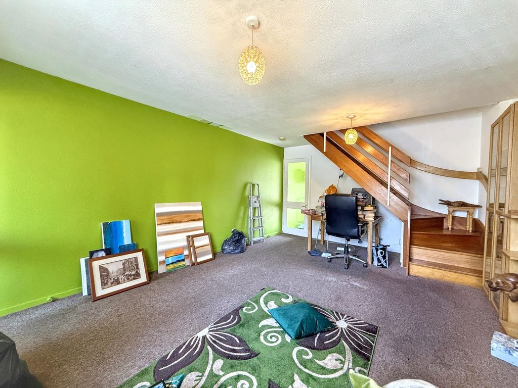 Property photo 2 of 12 Image 1