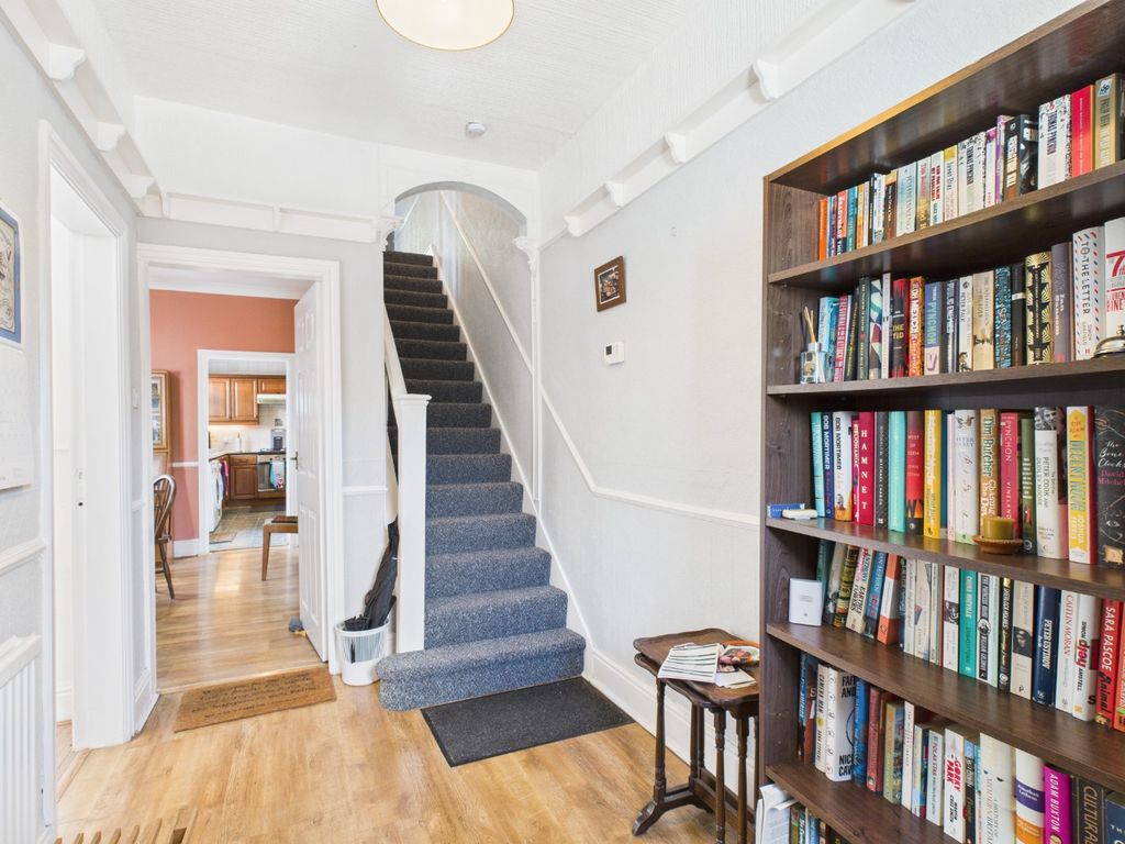 Property photo 2 of 18 4229015