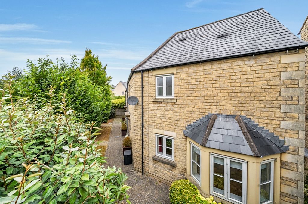 Property photo 1 of 17 68A81Cdb712B2-l-1341502-1-68A2F118F4092-Arw