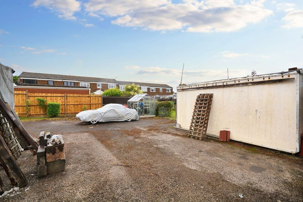 Property photo 3 of 17